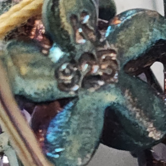 NIB Floral Flip-Flop Pendant with Purple Accents - Picture 5 of 6